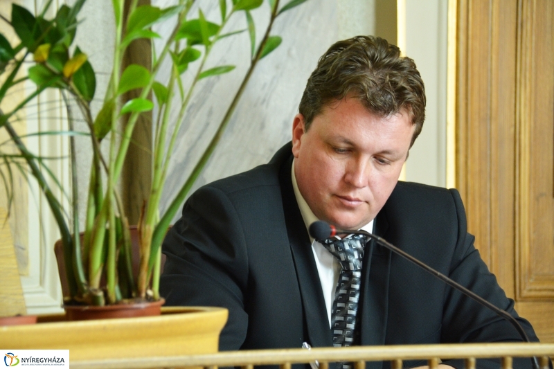 Közgyűlés a Városházán