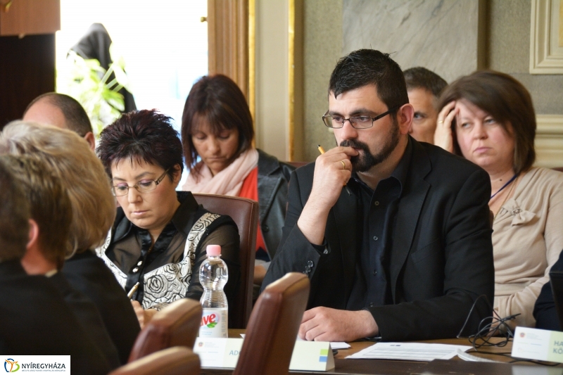 Közgyűlés a Városházán