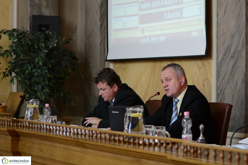 Közgyűlés a Városházán