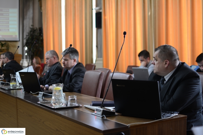 Közgyűlés a Városházán