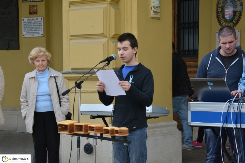 Autizmus Világnapja a Kossuth téren