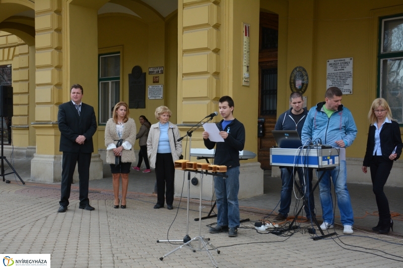 Autizmus Világnapja a Kossuth téren