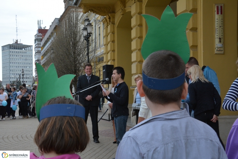 Autizmus Világnapja a Kossuth téren