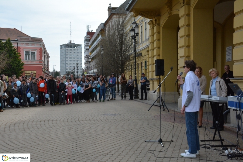 Autizmus Világnapja a Kossuth téren