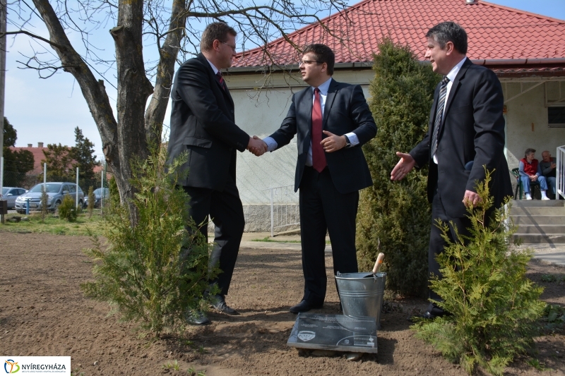 Idősek otthona épül Nyírturán