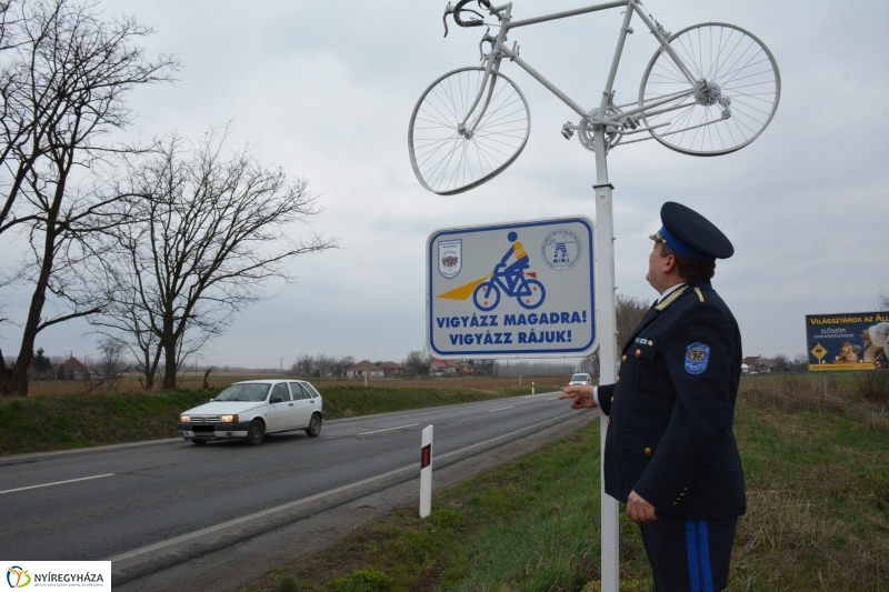 Vigyázz magadra! Vigyázz rájuk! Baleset megelőzés a Tokaji úton