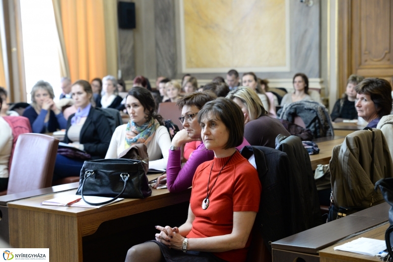 Konferencia a Városházán