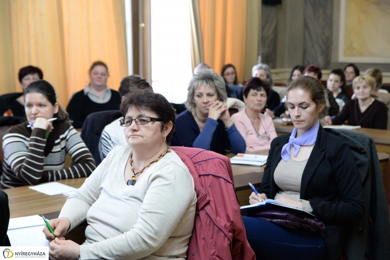 Konferencia a Városházán
