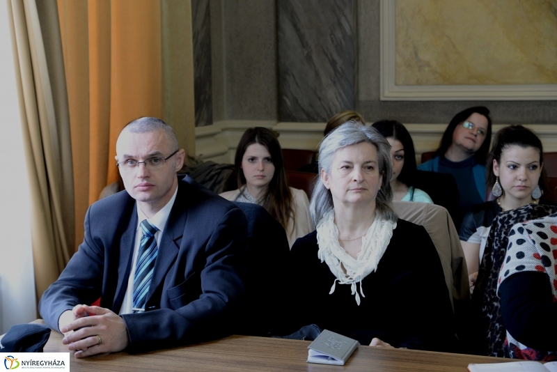 Konferencia a Városházán