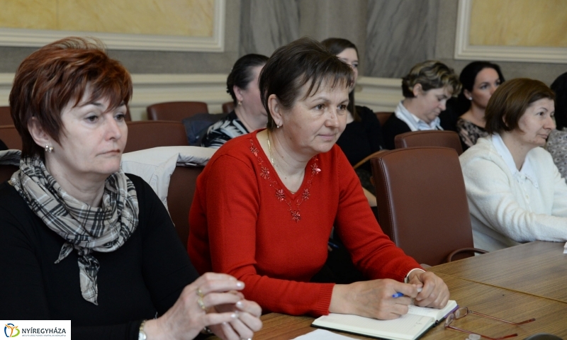 Konferencia a Városházán