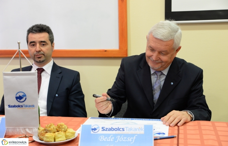 Sajtótájékoztató sportolók támogatásáról 