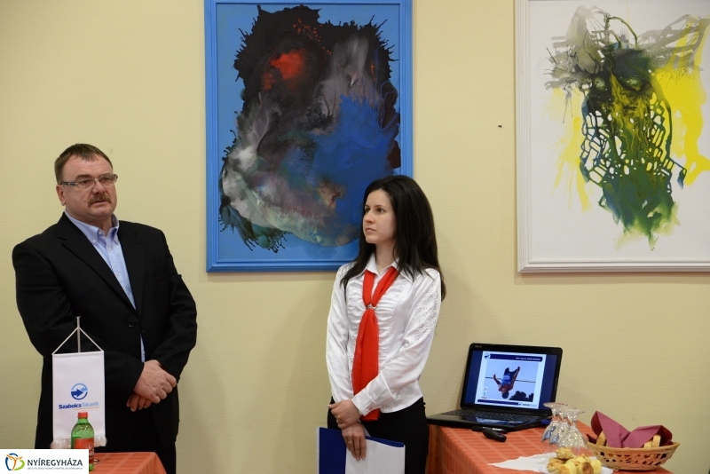 Sajtótájékoztató sportolók támogatásáról 