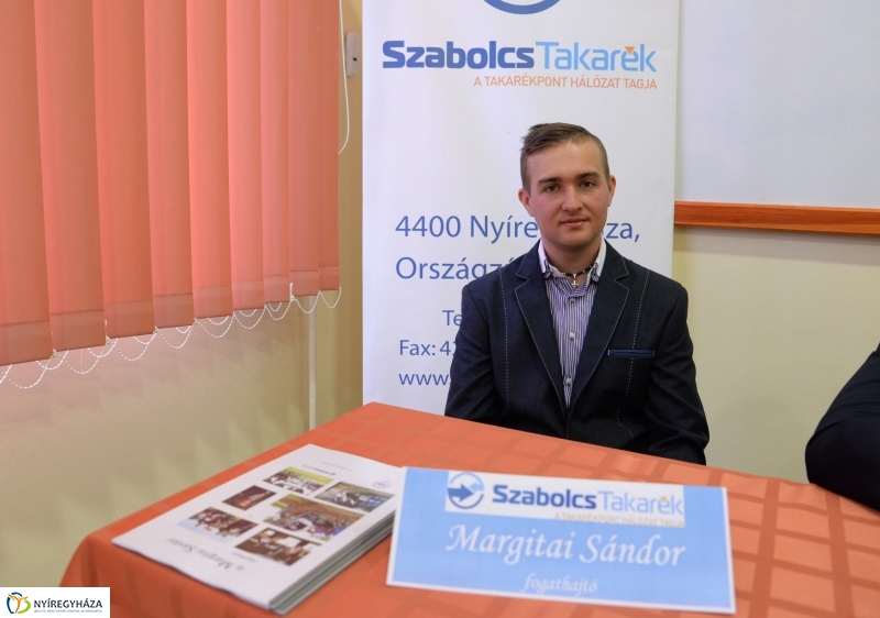 Sajtótájékoztató sportolók támogatásáról 