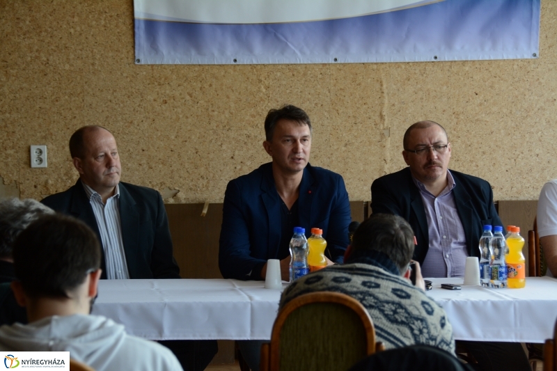 Kosárlabda Sajtótájékoztató a Bujtosi Szabadidő csarnokban