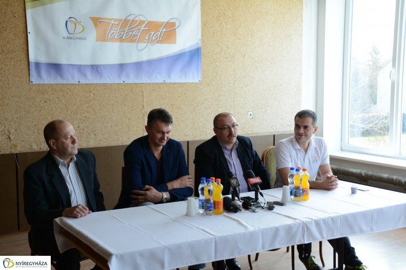 Kosárlabda Sajtótájékoztató a Bujtosi Szabadidő csarnokban
