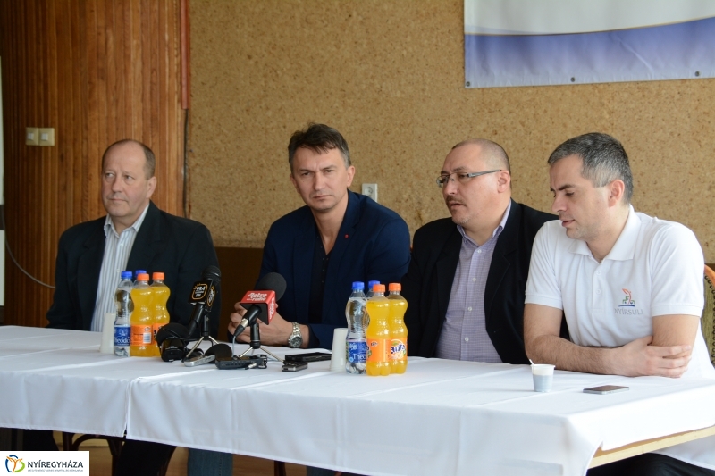 Kosárlabda Sajtótájékoztató a Bujtosi Szabadidő csarnokban