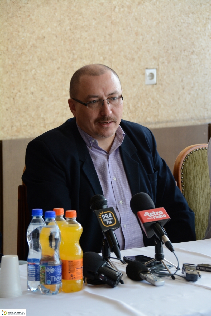 Kosárlabda Sajtótájékoztató a Bujtosi Szabadidő csarnokban