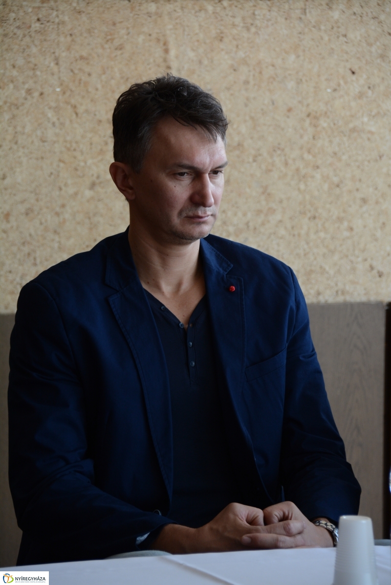 Kosárlabda Sajtótájékoztató a Bujtosi Szabadidő csarnokban