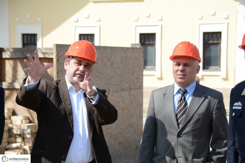 Sóstógyógyfürdő - Gyógyászati Központ