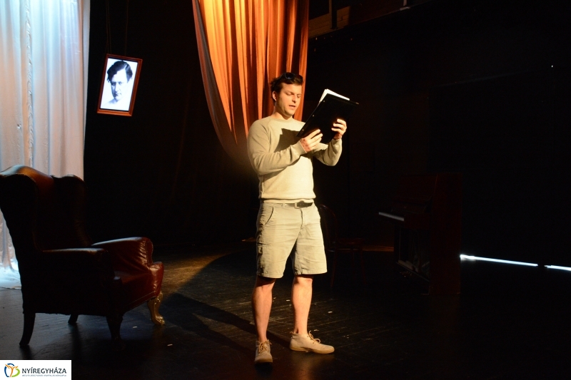 Legyen világosság c. színdarab főpróba a Krúdy Kamarában