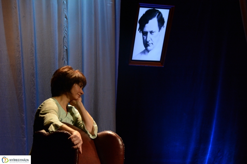 Legyen világosság c. színdarab főpróba a Krúdy Kamarában