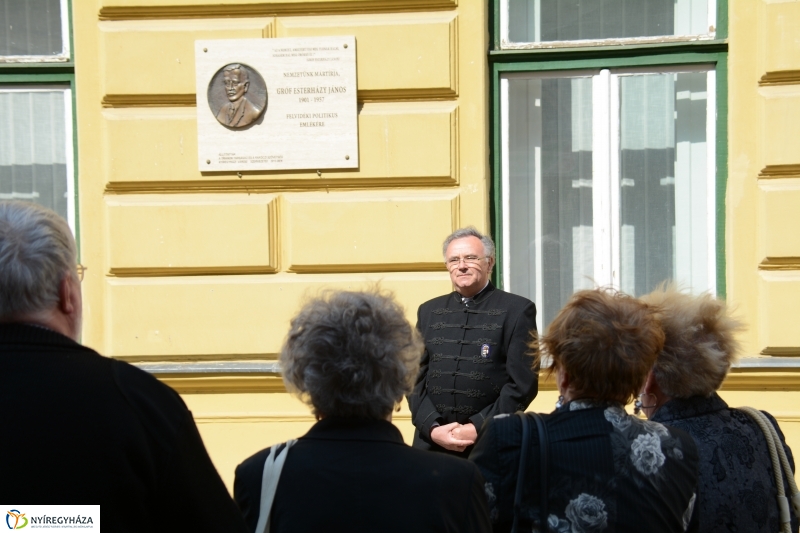 Felvidéki Magyar Családok emlékmű koszorúzás Nyíregyházán