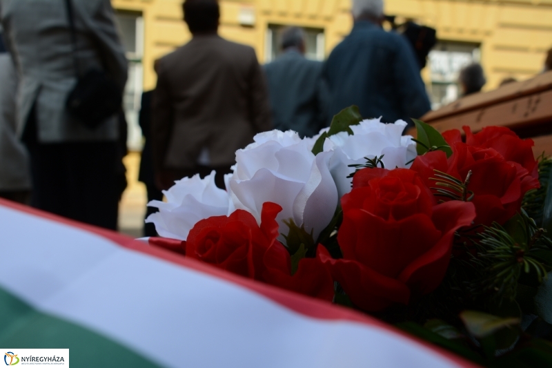 Felvidéki Magyar Családok emlékmű koszorúzás Nyíregyházán