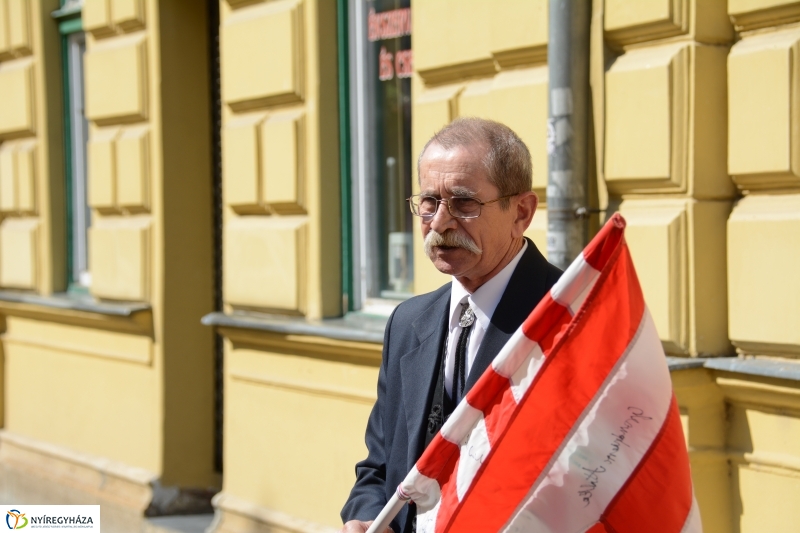 Felvidéki Magyar Családok emlékmű koszorúzás Nyíregyházán