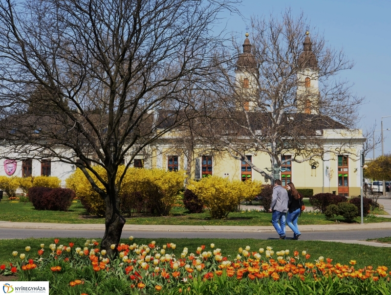 Tavaszi zsongás a belvárosban