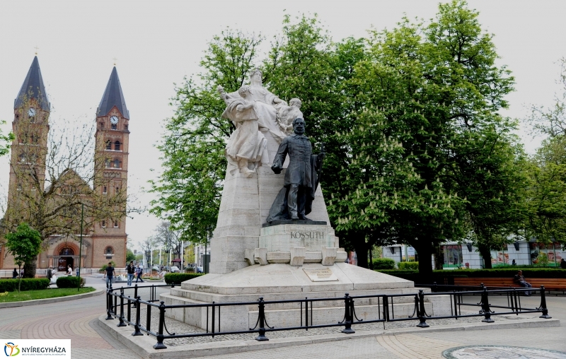 Tavaszi zsongás a belvárosban