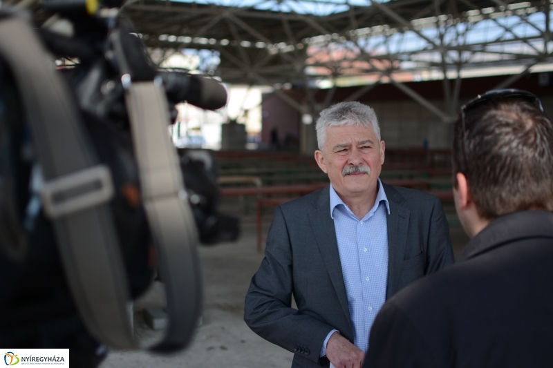 Szabadtéri Piac Sajtótájékoztatót