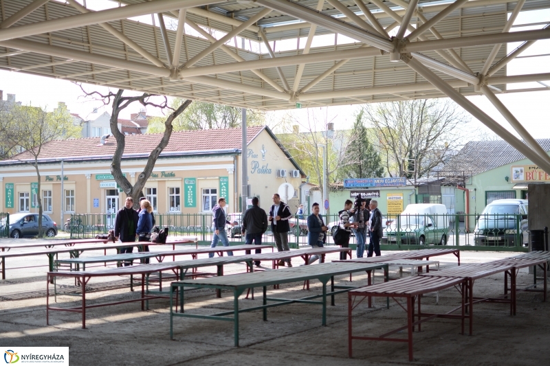 Szabadtéri Piac Sajtótájékoztatót