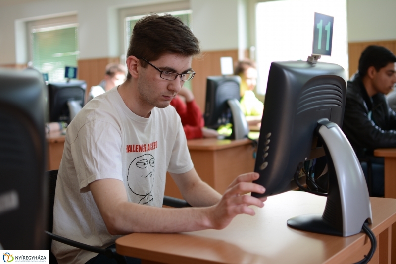 Közlekedésbiztonsági vetélkedő középiskolásoknak