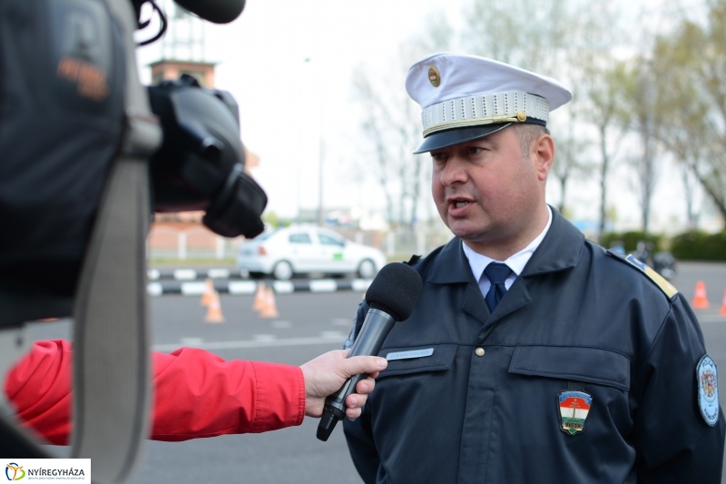 Közlekedésbiztonsági vetélkedő középiskolásoknak