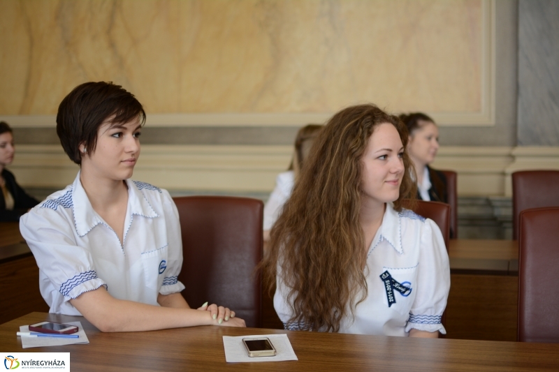 Ballagók Kapcsos Könyve