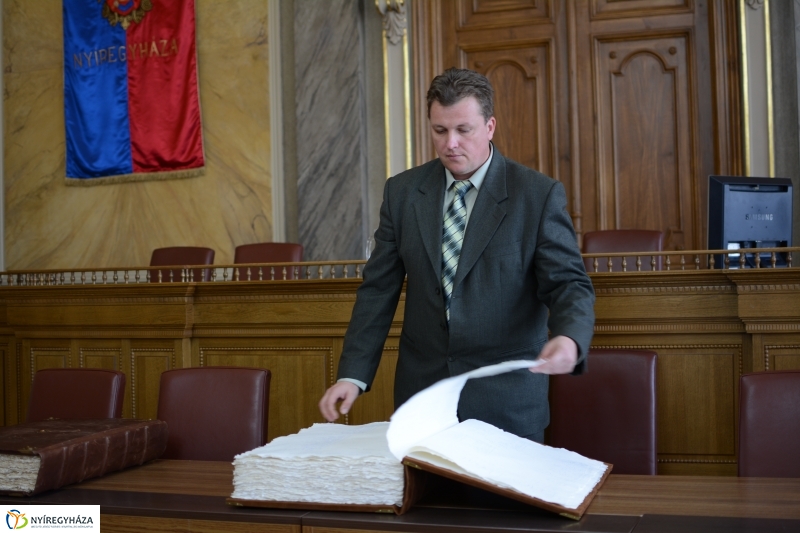 Ballagók Kapcsos Könyve