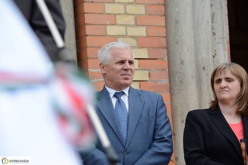 Dombormű avatás a Római Katolikus Templom előtt