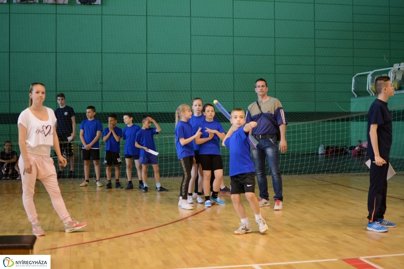 Kölyök atlétika a Bujtosi Szabadidő Csarnokban