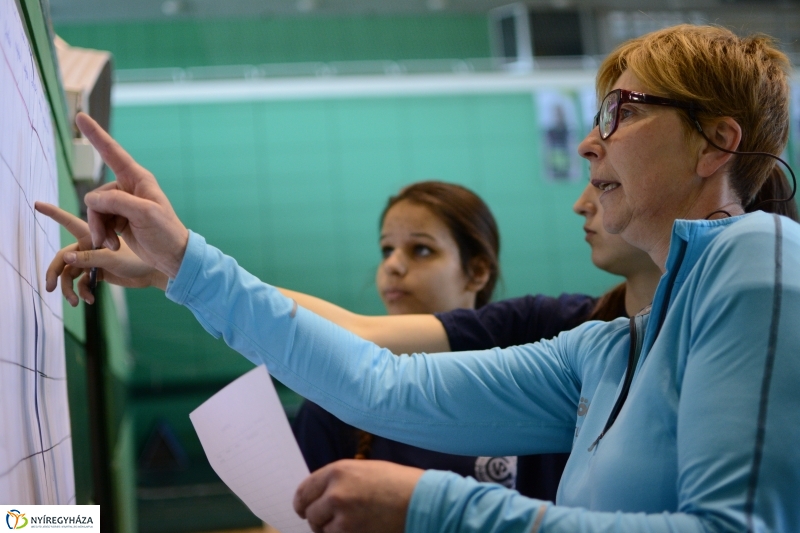 Kölyök atlétika a Bujtosi Szabadidő Csarnokban