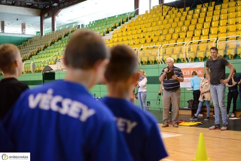 Kölyök atlétika a Bujtosi Szabadidő Csarnokban