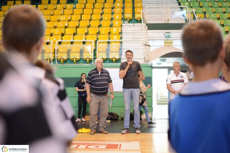 Kölyök atlétika a Bujtosi Szabadidő Csarnokban
