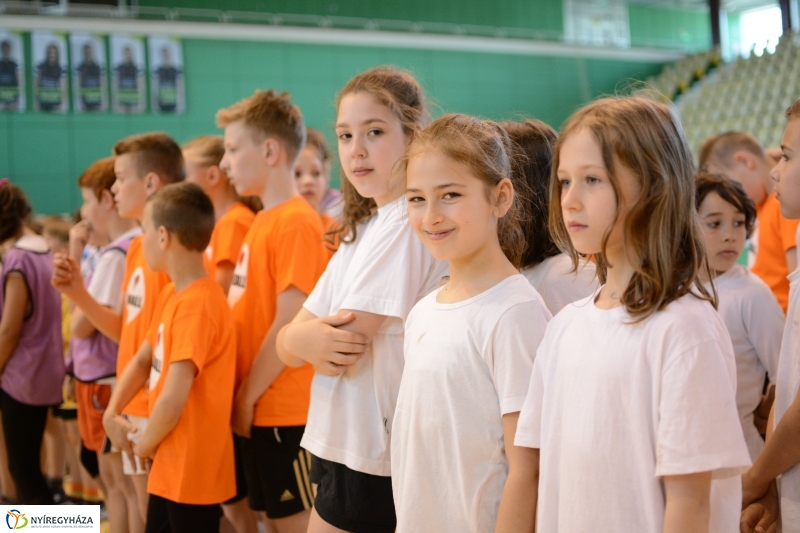 Kölyök atlétika a Bujtosi Szabadidő Csarnokban