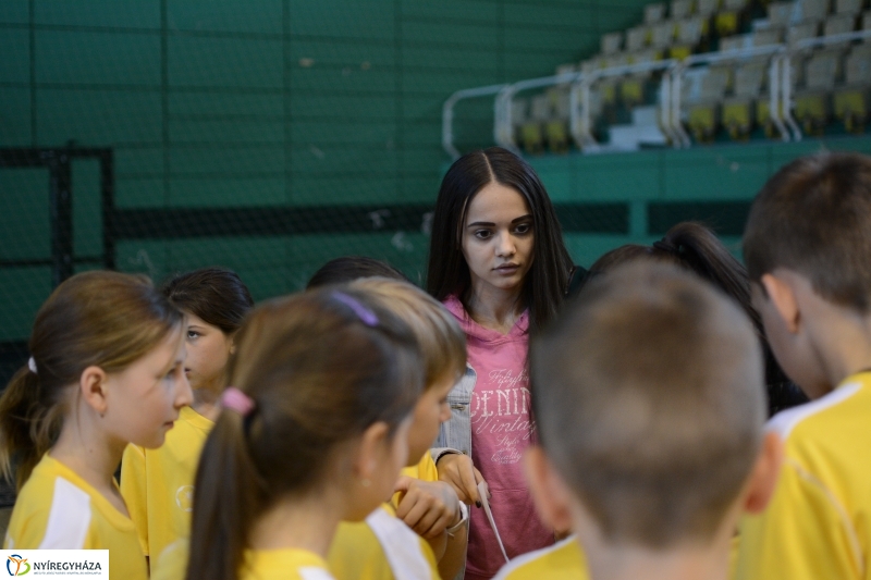 Kölyök atlétika a Bujtosi Szabadidő Csarnokban
