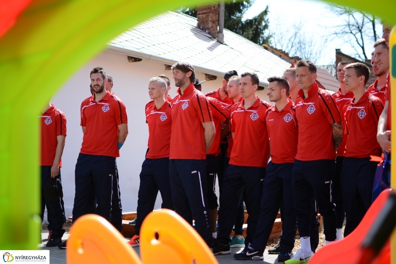 A Csodavár Játszóházba látogatott a Nyíregyházi Spartacus