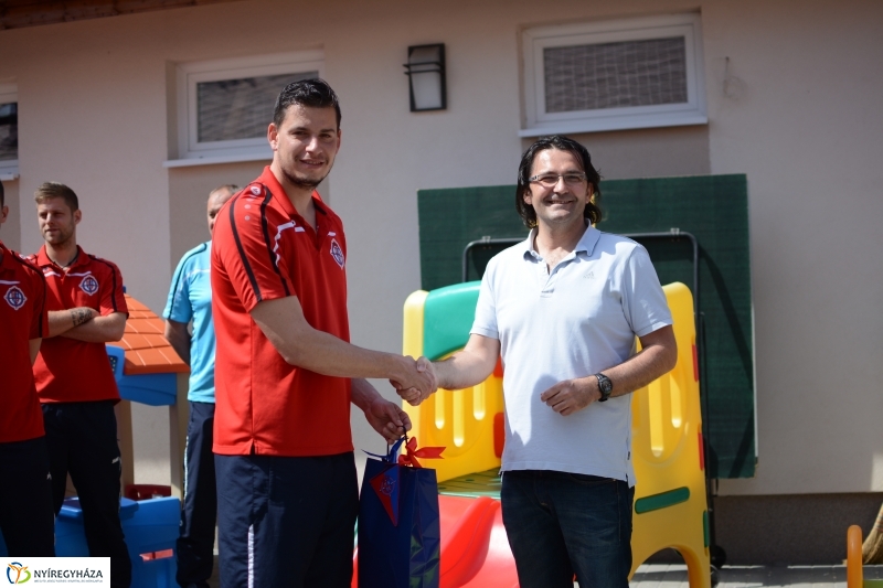 A Csodavár Játszóházba látogatott a Nyíregyházi Spartacus