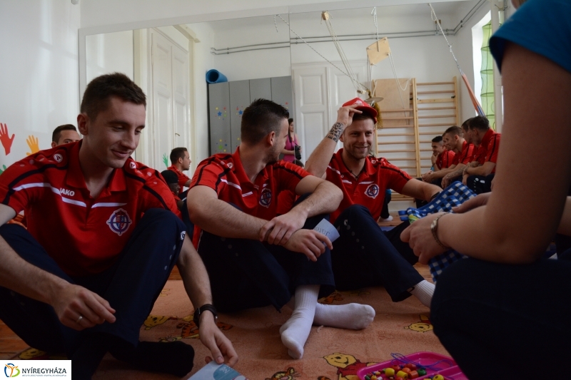 A Csodavár Játszóházba látogatott a Nyíregyházi Spartacus