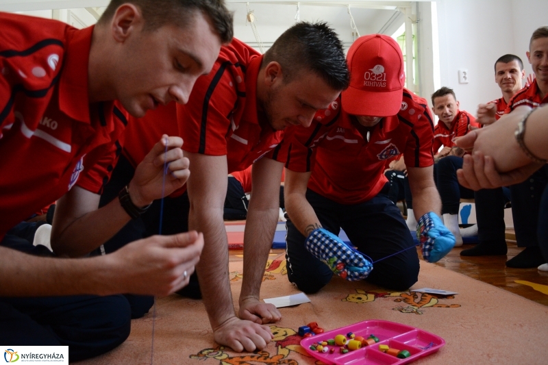 A Csodavár Játszóházba látogatott a Nyíregyházi Spartacus