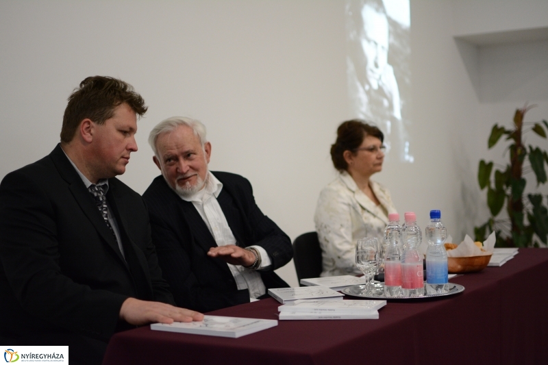 Emléke őrizetlen nyáj – Könyvbemutató a VMKK-ban