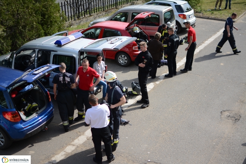 Lépcsőfutó verseny tűzoltóknak