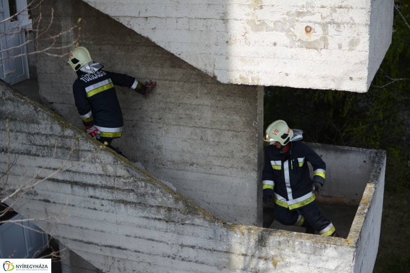 Lépcsőfutó verseny tűzoltóknak